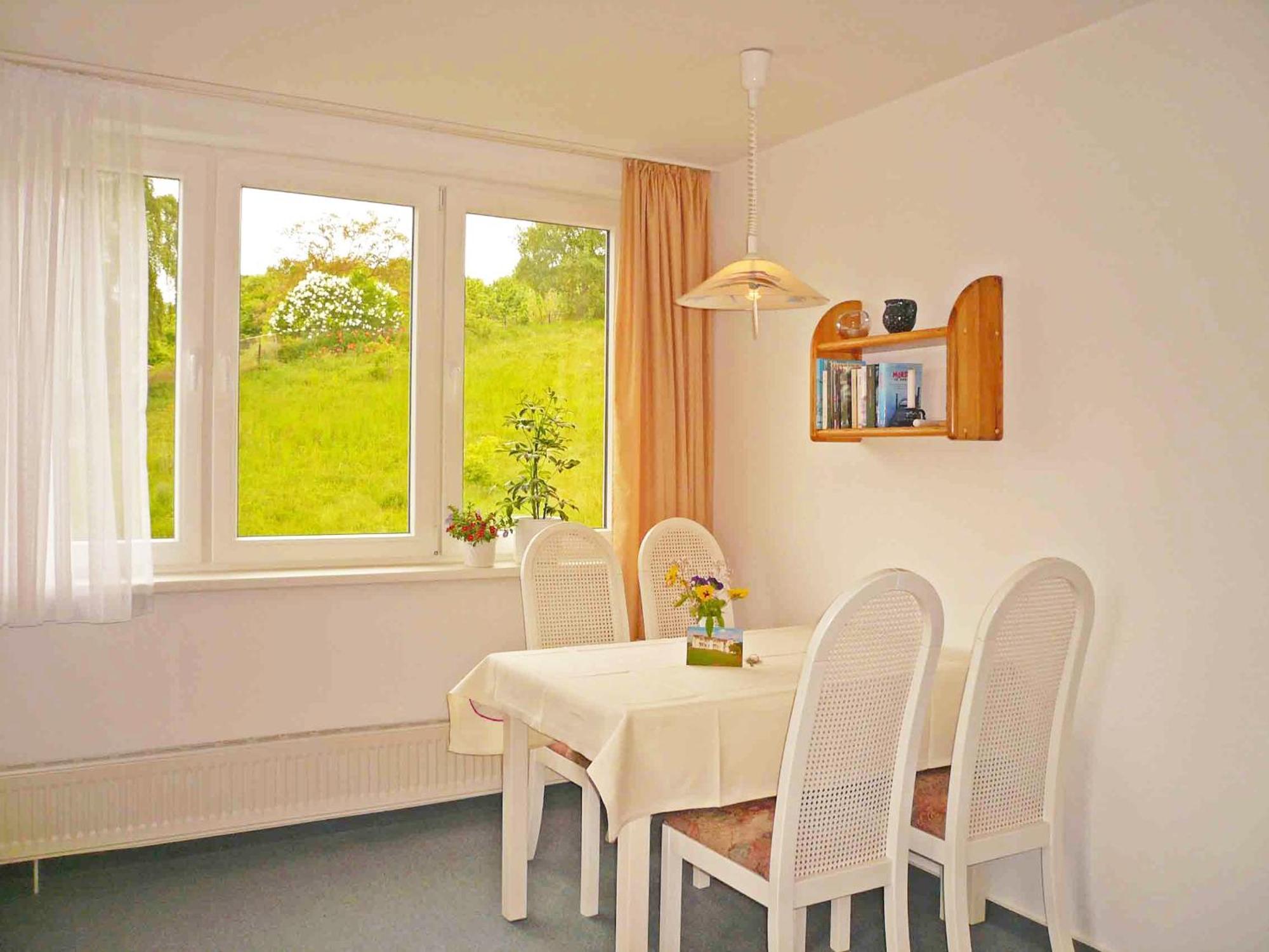 Haus Seeschwalbe Ferienwohnungen Goehren  Rum bild